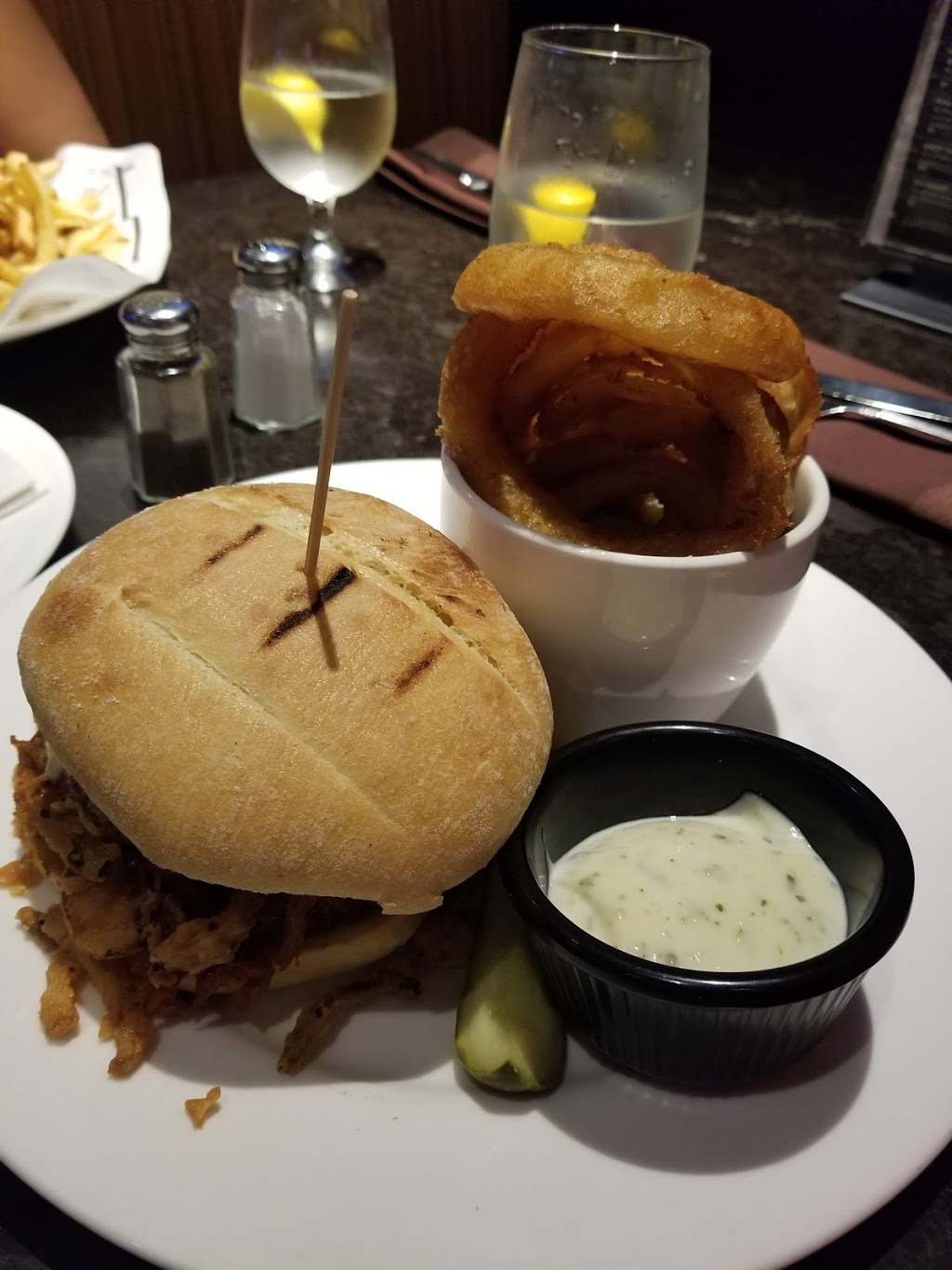 Simcoe Yard House Pub | 5899 Rama Rd, Rama, ON L3V 6H6, Canada | Phone: (705) 329-3325