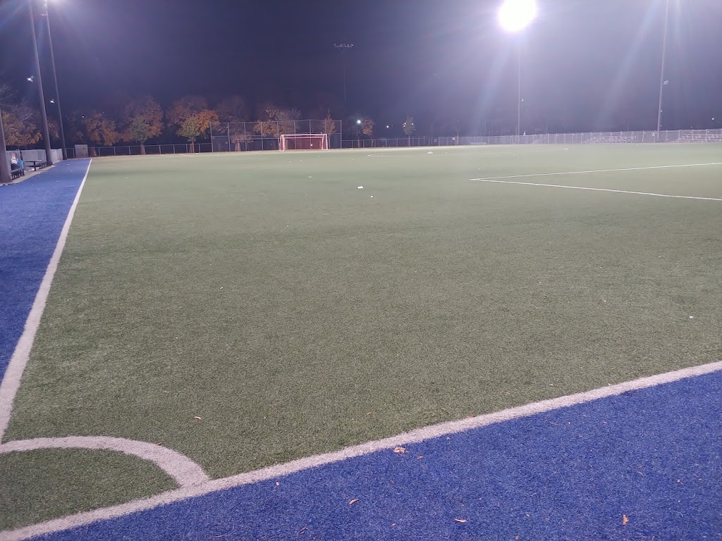 Parc Louis-Riel soccer field | Av. de Carignan, Montréal, QC H1M 2V4, Canada | Phone: (514) 872-0311