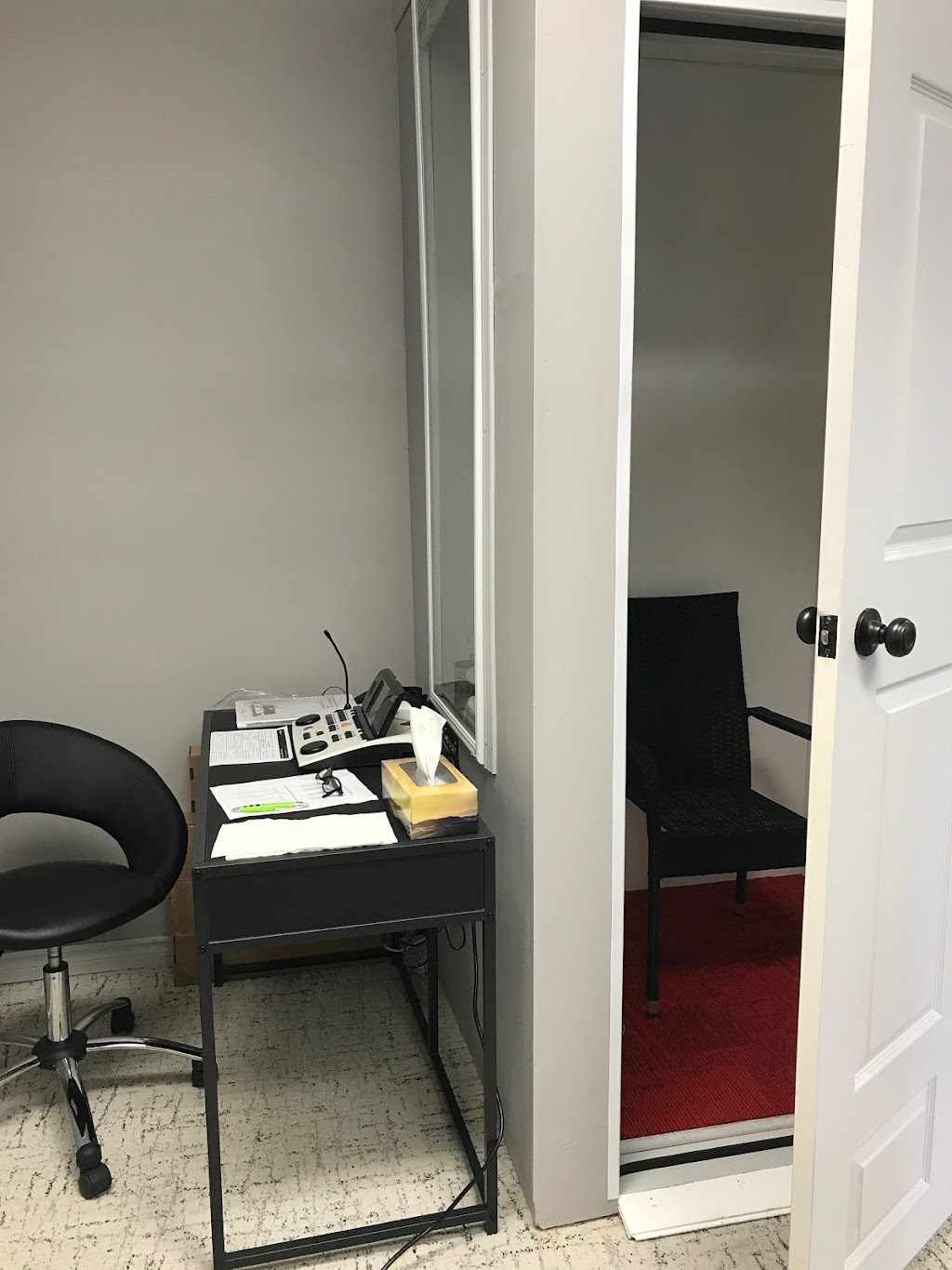 Eyes and Ears | 207 Main St #1, Wasaga Beach, ON L9Z 2L3, Canada | Phone: (705) 429-7878