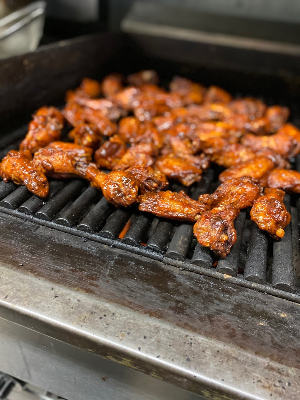 GS Xpress Clancys Bar And Grill | 456 Vodden St E, Brampton, ON L6S 5V1, Canada | Phone: (905) 453-1991