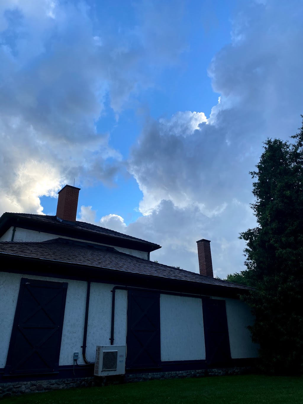 Eildon Hall | 26071 Park Rd, Jacksons Point, ON L0E 1L0, Canada | Phone: (905) 722-8061