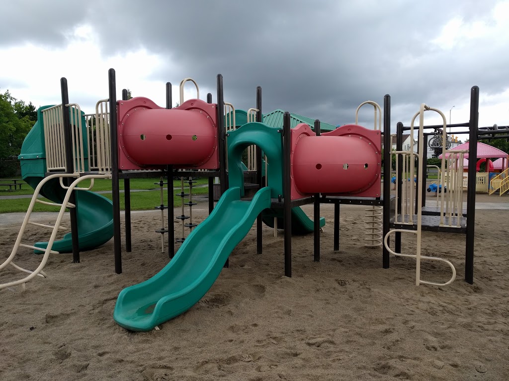 Winterwood Park | 1844 Johnston Rd, Ottawa, ON K1T 3J6, Canada | Phone: (613) 580-2400
