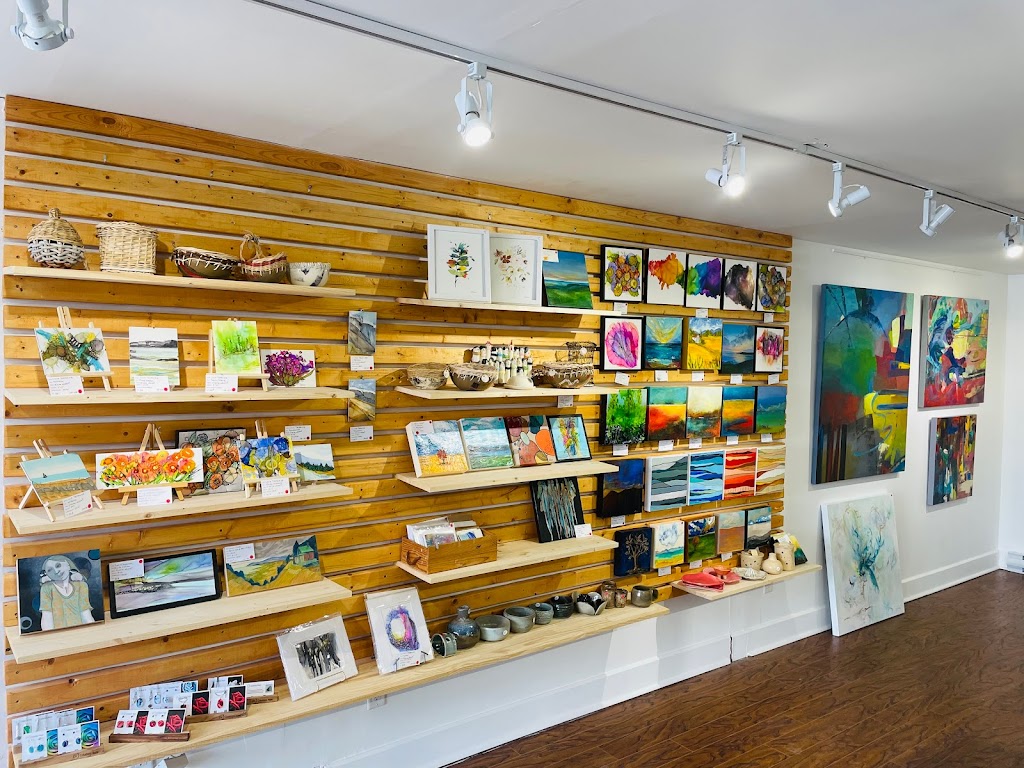 Le Point Rouge | 171 Rue Saint-Jean-Baptiste, Beloeil, QC J3G 2V5, Canada | Phone: (450) 262-0468