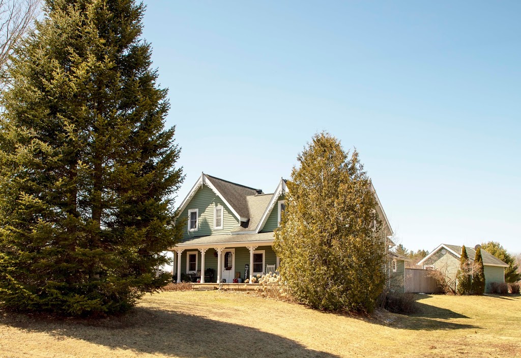 Hamilton Homestead | 1064 Barkway Rd, Gravenhurst, ON P1P 1R3, Canada | Phone: (705) 730-3566