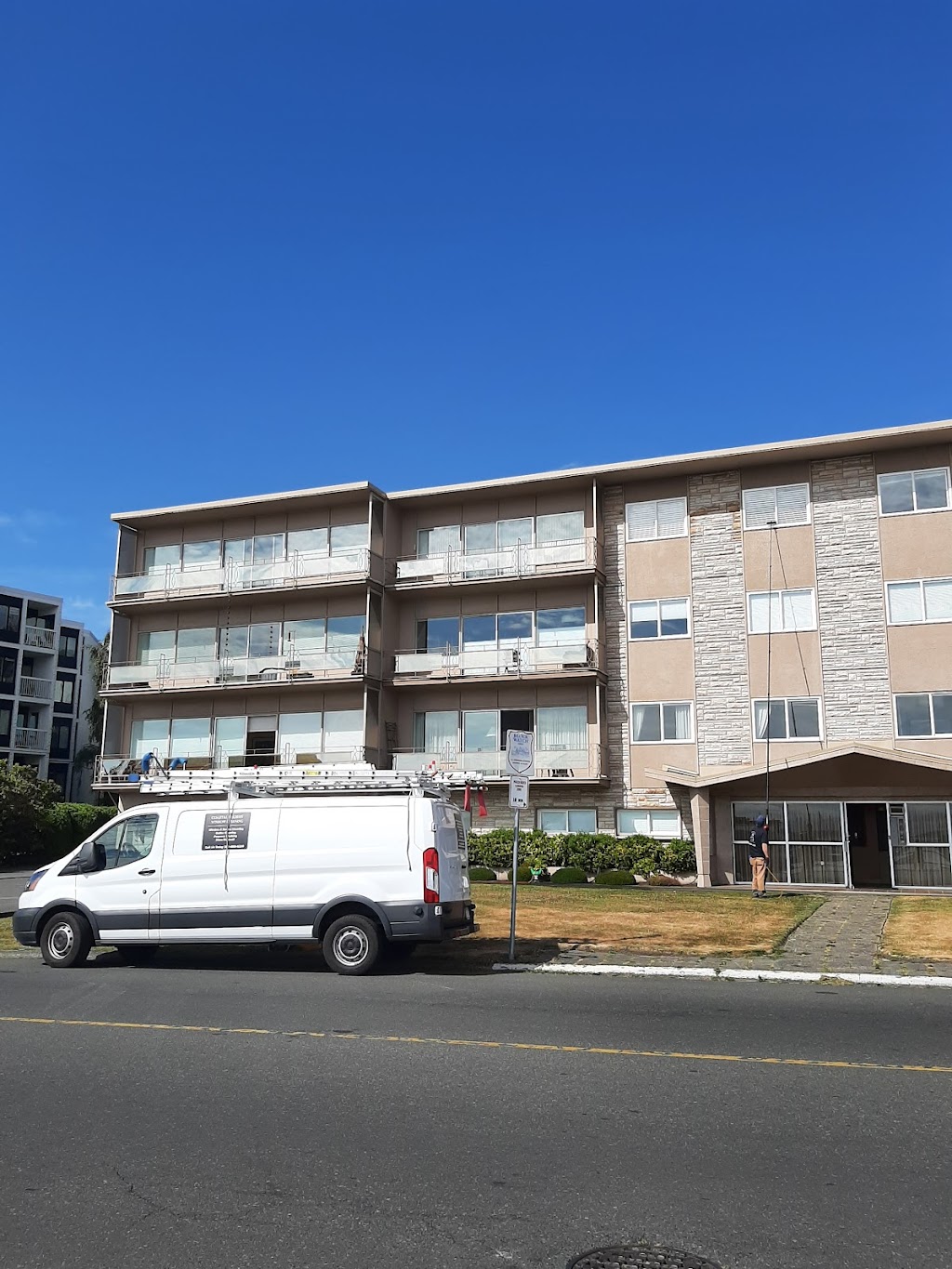 Coastal Shores Window Cleaning | 2530 Cadboro Bay Rd, Victoria, BC V8R 5H9, Canada | Phone: (250) 858-6279
