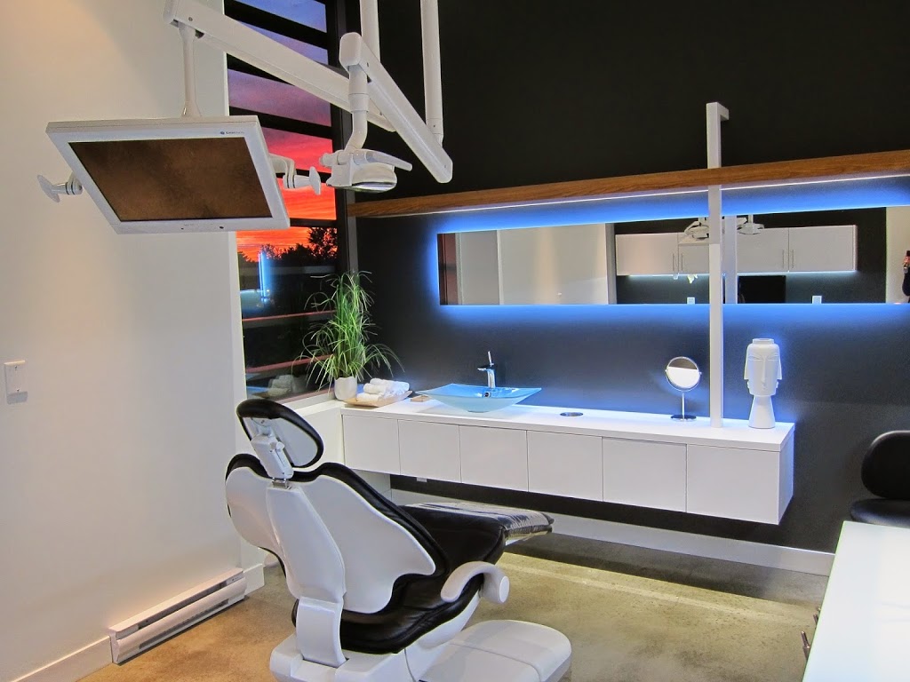 AURA Clinique Dentaire Elite - Dr. Raegan Arnason, DDS | 520 Rue DAvaugour #2100, Boucherville, QC J4B 0G6, Canada | Phone: (450) 449-6333