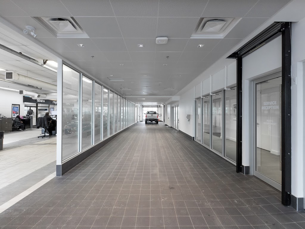 Roy Foss Cadillac Thornhill | 7200 Yonge St, Thornhill, ON L4J 1V8, Canada | Phone: (905) 709-7640