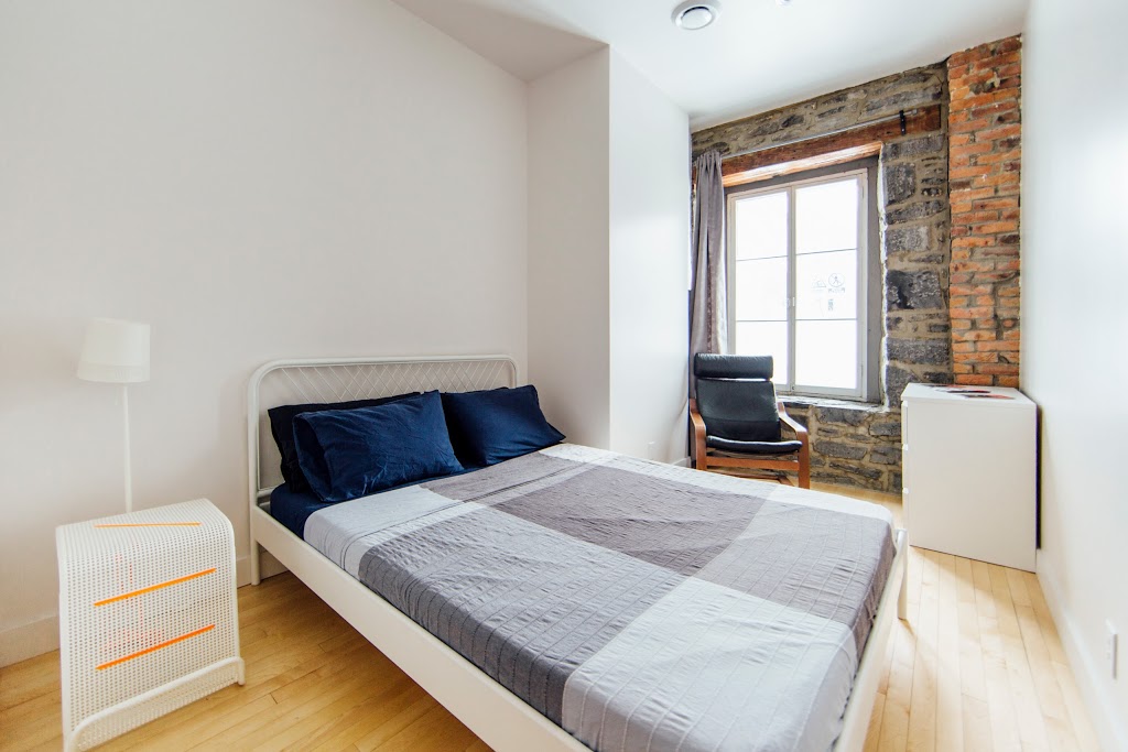 Auberge Saint-Paul Hostel | 347 Rue Saint Paul Est, Montréal, QC H2Y 1H3, Canada | Phone: (438) 386-1339