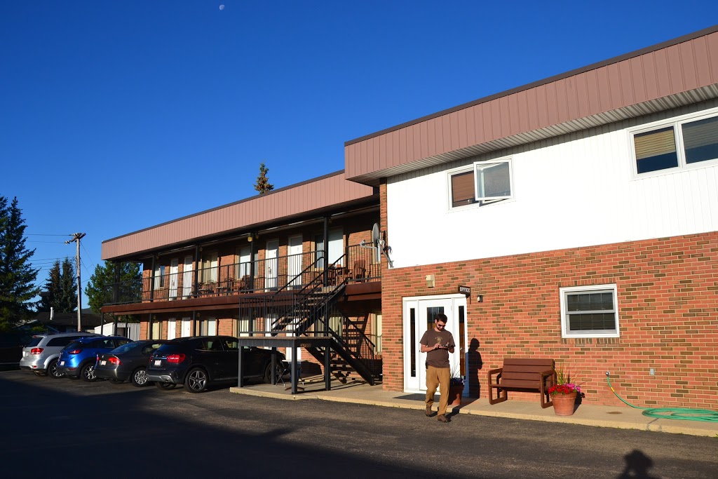 REST EASY MOTEL 981 2 St N, Three Hills, AB T0M 2A0, Canada