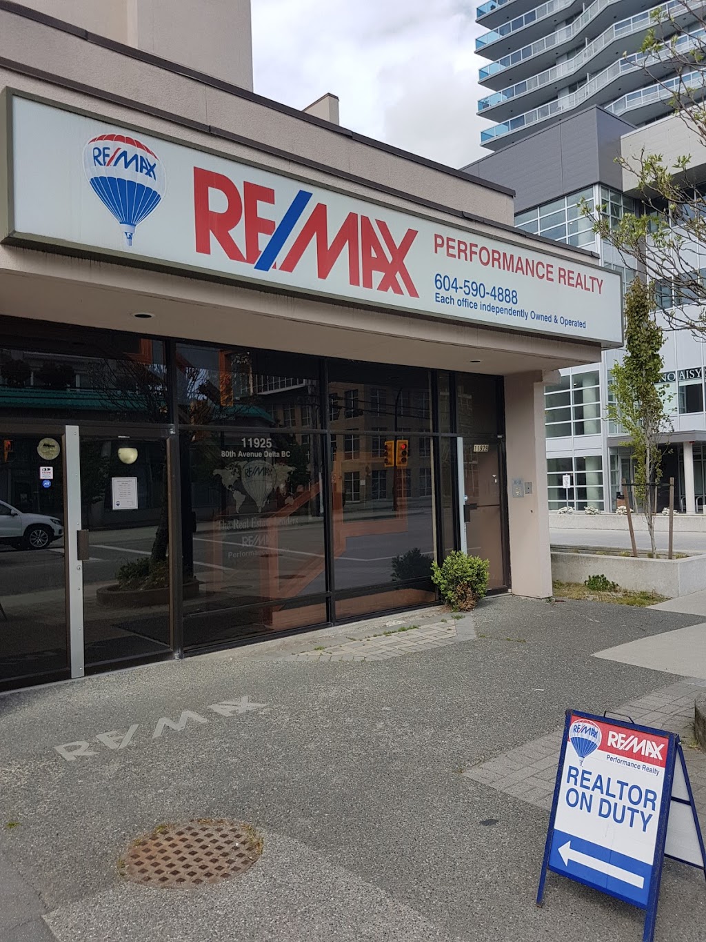 Jas Giddha Realtor- RE/MAX Performance Realty | 11925 80 Ave, Delta, BC V4C 1Y1, Canada | Phone: (604) 783-2017