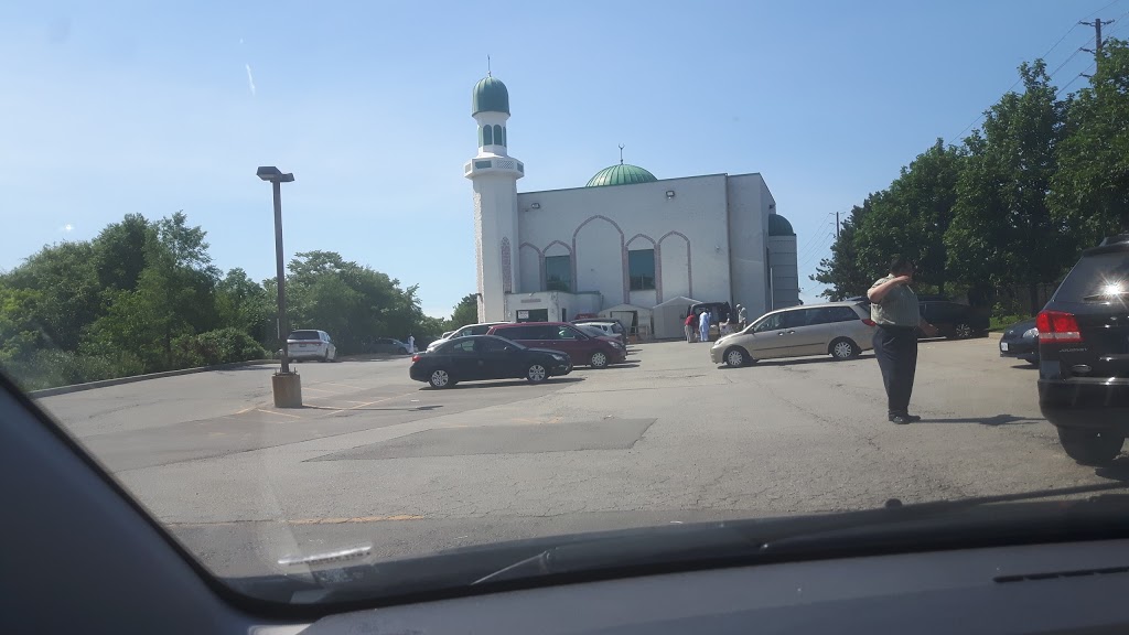Jame Makki Masjid | 8450 Torbram Rd, Brampton, ON L6T 4M9, Canada | Phone: (905) 458-8778