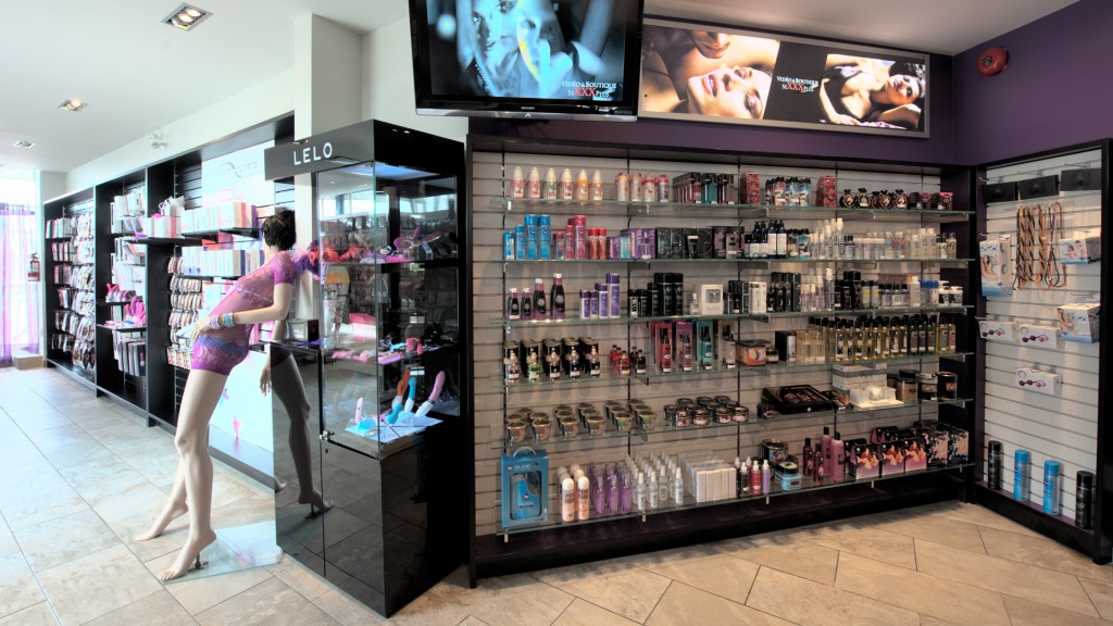 SexxxPlus - Drummondville | 1136 Boulevard Saint-Joseph, Drummondville, QC J2C 2C7, Canada | Phone: (819) 471-5255