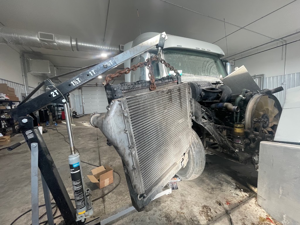 BR sons truck and trailer sevices | 358 Leila Ave, Winnipeg, MB R2V 1L9, Canada | Phone: (431) 276-9463