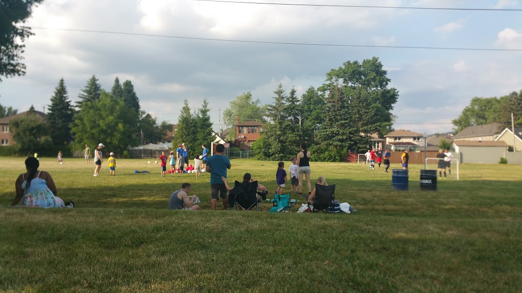 Serson Park | 1095 4th St, Mississauga, ON L5E 1K4, Canada | Phone: (905) 615-4311