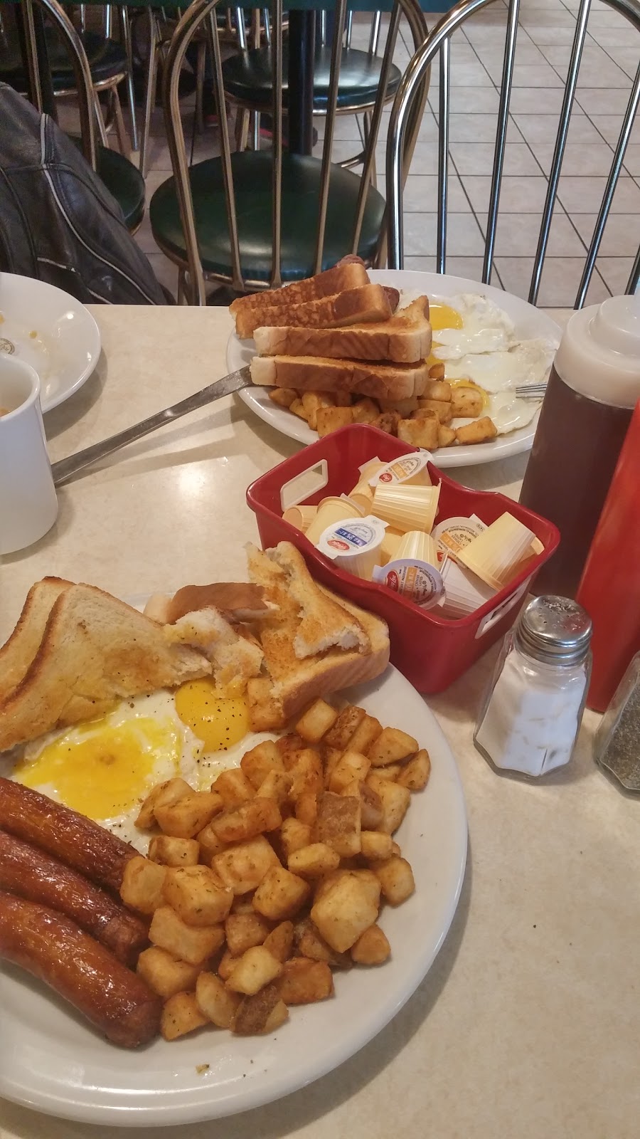 Sunflower Cafe | 1 Main St W, Selkirk, ON N0A 1P0, Canada | Phone: (905) 776-1585