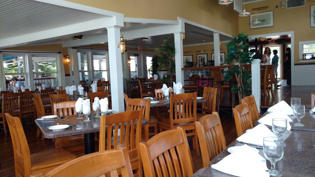 Wilson Boat House Restaurant | 57 Harbor St, Wilson, NY 14172, USA | Phone: (716) 751-6060