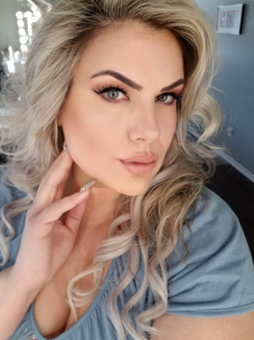 Dollface Make-Up & Hair | 8664 Dogwood Cres, Niagara Falls, ON L2H 0K9, Canada | Phone: (905) 351-6767