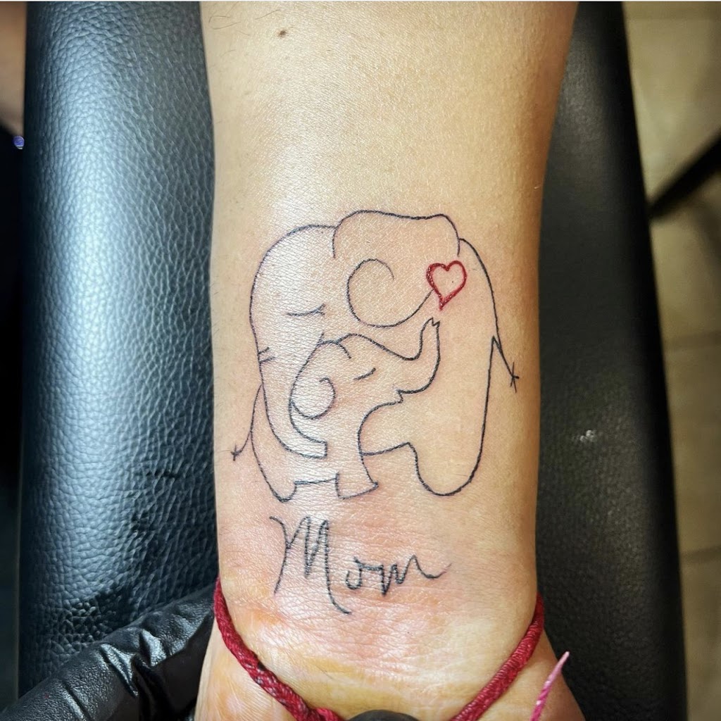 Blacklisted Tattooz | Linden Dr, Cambridge, ON N3H 5L5, Canada | Phone: (437) 246-2570