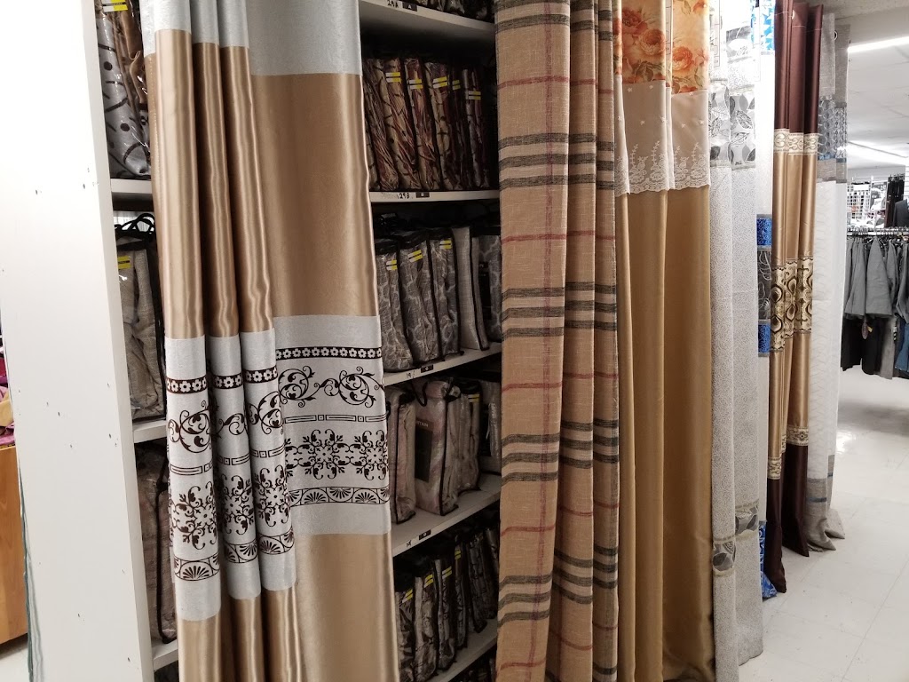 Maximum Deals | 4141 Dixie Rd, Mississauga, ON L4W 1V5, Canada | Phone: (905) 624-6111