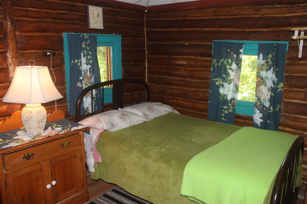 Fish Tale Cabins & Campground | 2597 Wolseley Bay Rd, Noëlville, ON P0M 2N0, Canada | Phone: (705) 898-3222