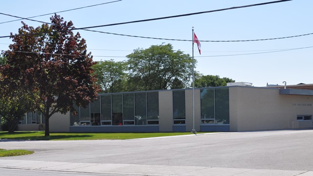 Leslie Frost Public School | 51 Angeline St S, Lindsay, ON K9V 3L1, Canada | Phone: (705) 324-5602