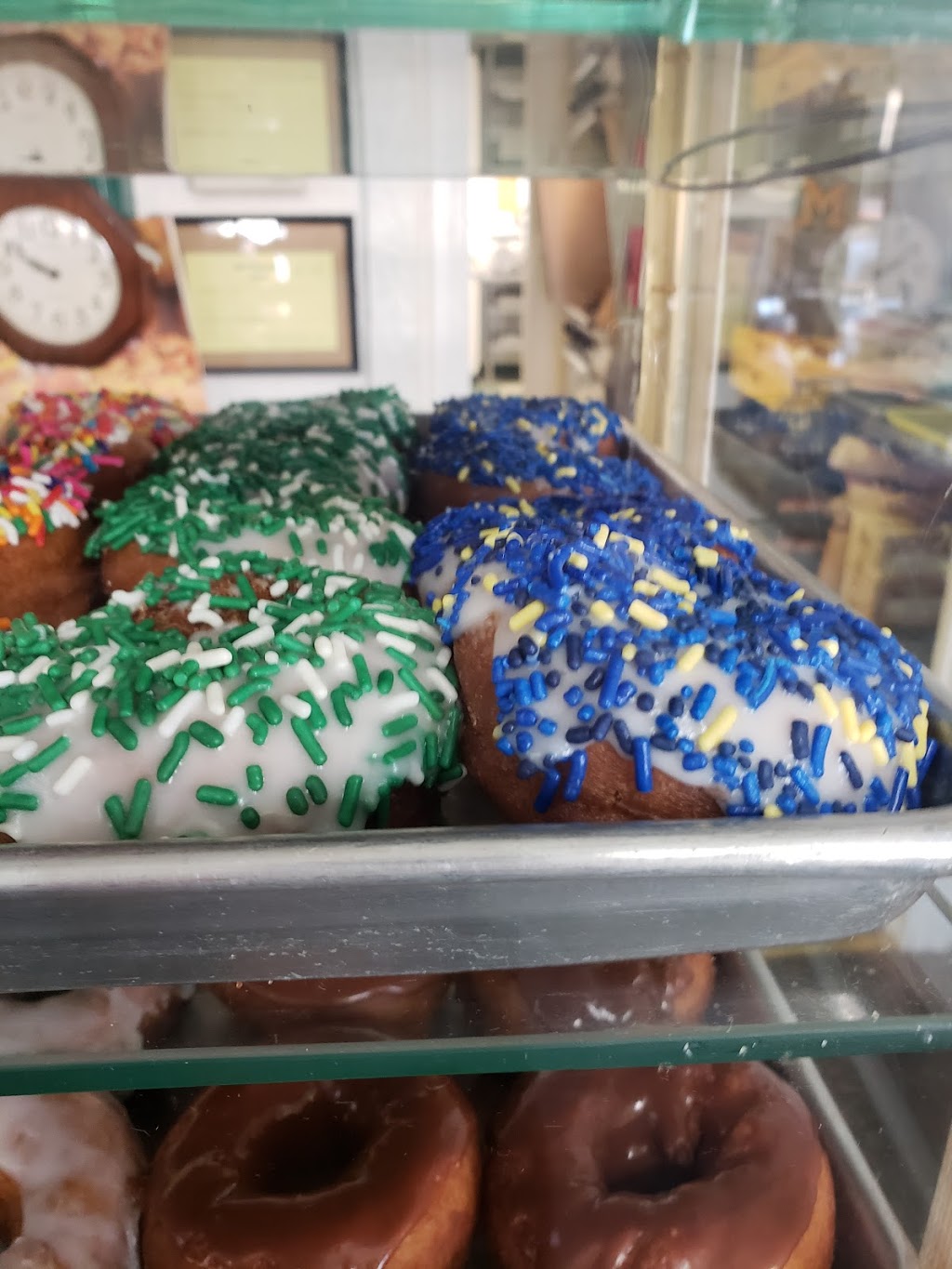 Donut Girls | 80820 Main St, Memphis, MI 48041, USA | Phone: (810) 392-2420