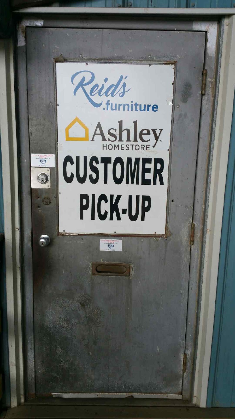 Reids / Ashley Distribution Centre | 800 Field St, Thunder Bay, ON P7B 3W3, Canada | Phone: (807) 701-5954