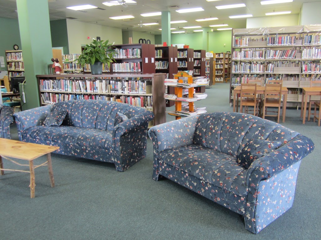 The Little Green Library / The Little Green Library | 4 Rue Lorne, suite 103, Huntingdon, QC J0S 1H0, Canada | Phone: (450) 264-4872