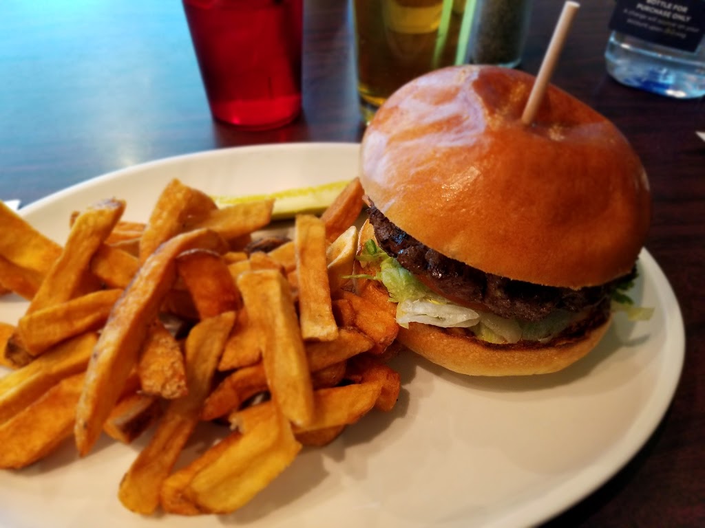 Fionn MacCools | Terminal 3, 6301 Silver Dart Dr, Mississauga, ON L5P 1B2, Canada