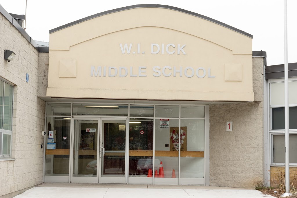 W I Dick Middle School | 351 Highside Dr, Milton, ON L9T 1W8, Canada | Phone: (905) 878-8119