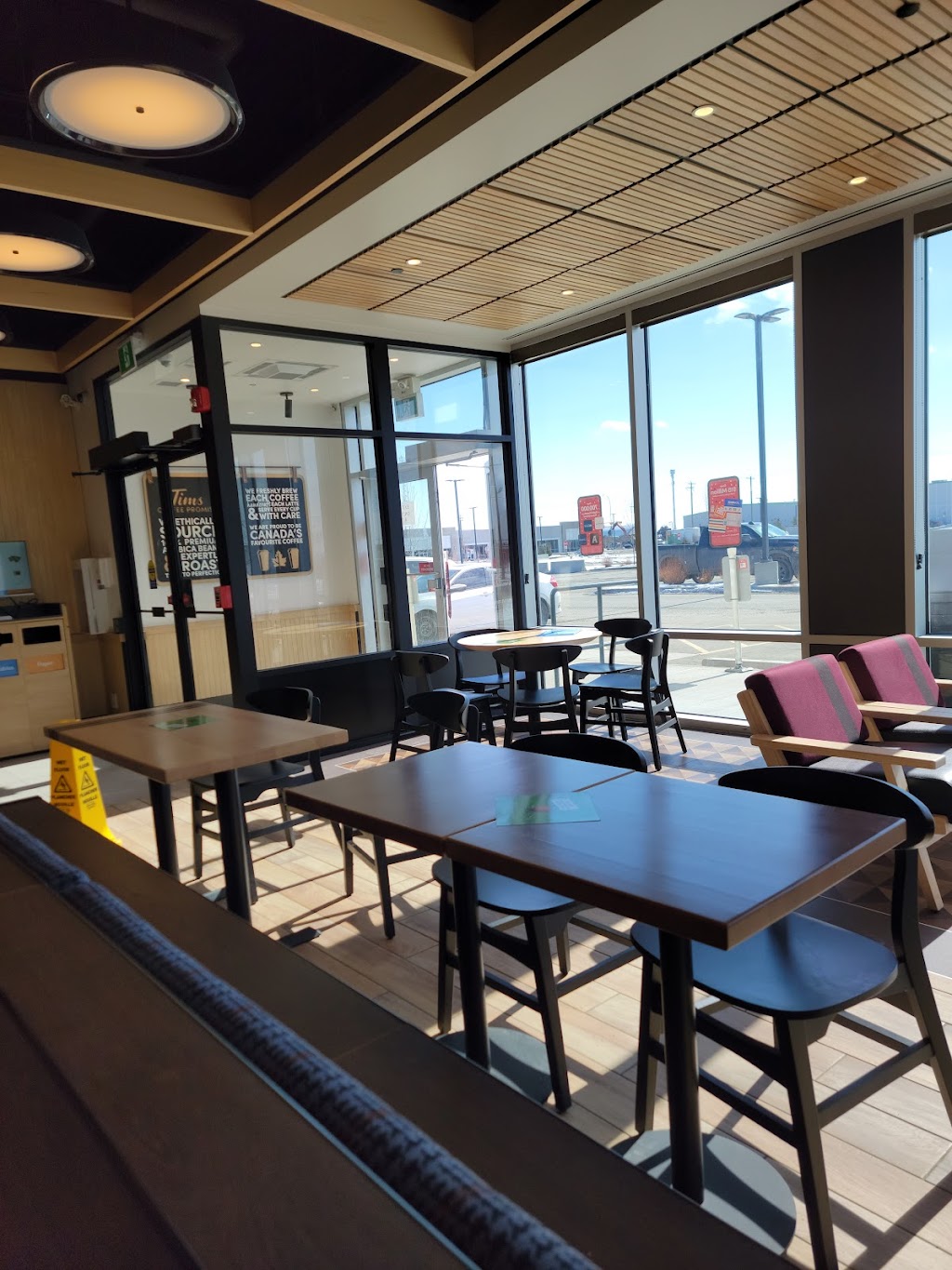 Tim Hortons | Se, 400 Barlow Trail SE, Calgary, AB T2C 5S5, Canada | Phone: (587) 956-7866