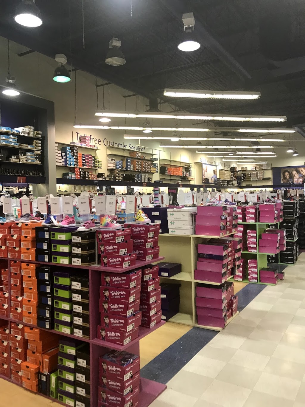The Shoe Company | 3175 Hwy 7 UNIT 300, Markham, ON L3R 0T9, Canada | Phone: (905) 477-0697