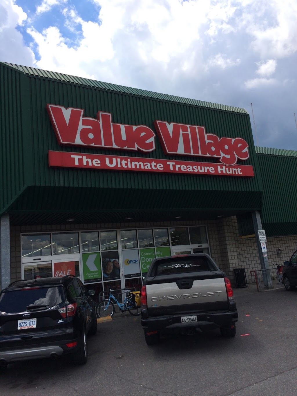 Value Village | 1319 Bloor St W, Toronto, ON M6H 1P3, Canada | Phone: (416) 539-0585