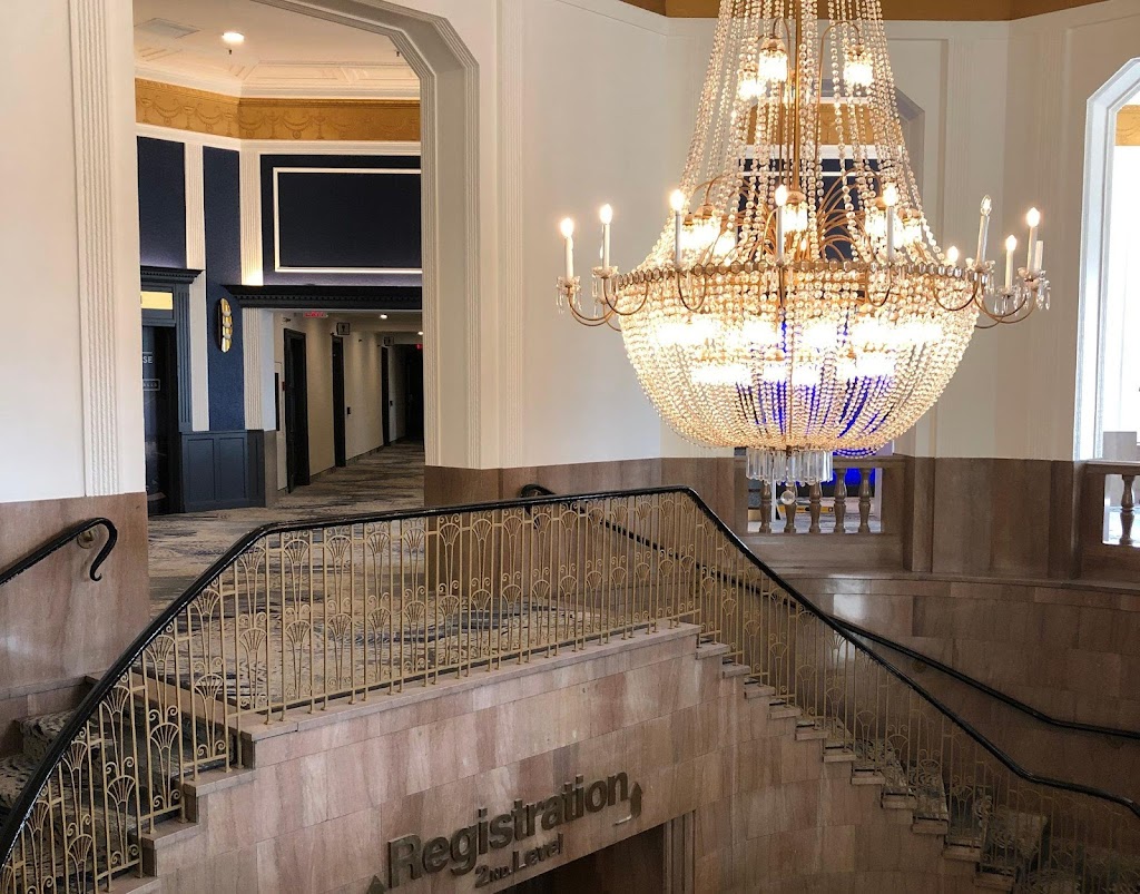 Crowne Plaza Niagara Falls-Fallsview, an IHG Hotel | 5685 Falls Ave, Niagara Falls, ON L2E 6W7, Canada | Phone: (905) 374-4447