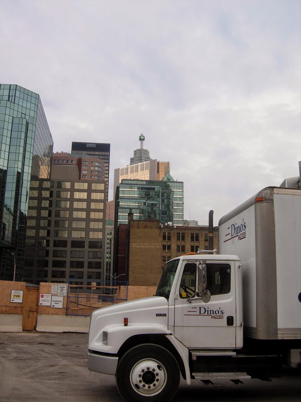 Dinos Movers Toronto | 38 Torlake Crescent, Etobicoke, ON M8Z 1B3, Canada | Phone: (416) 255-1200