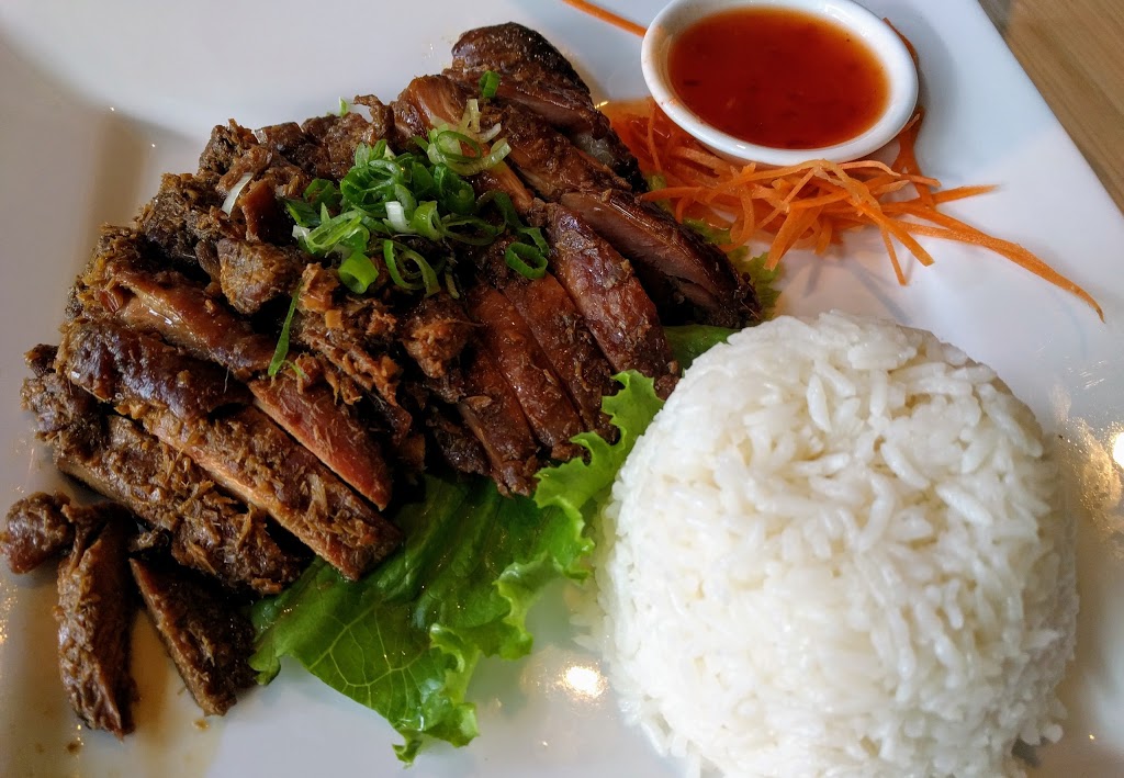 Green Papaya | 2401 Yonge St, Toronto, ON M4P 3H1, Canada | Phone: (416) 932-8891