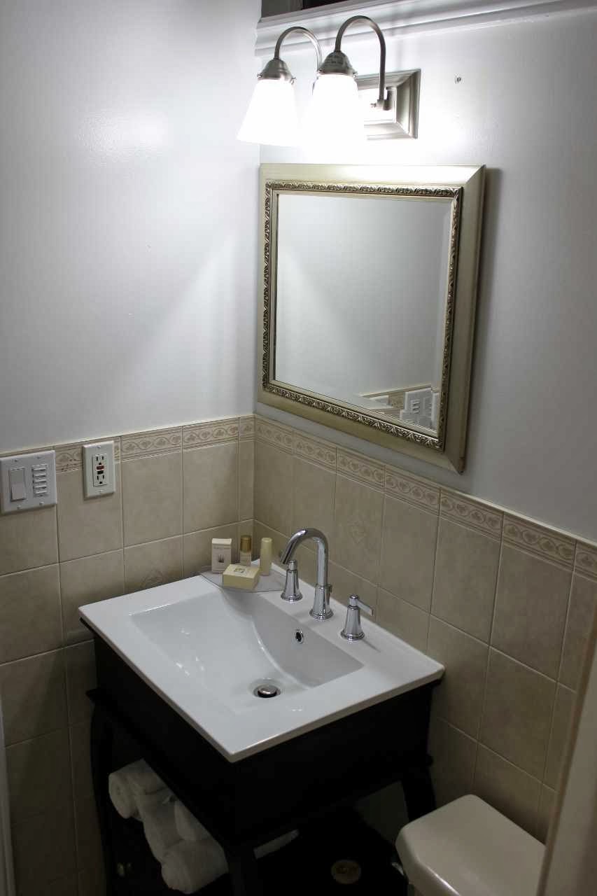 Econo Lodge Sudbury | 1145 Lorne Street, Sudbury, ON P3C 4S8, Canada | Phone: (705) 674-4203