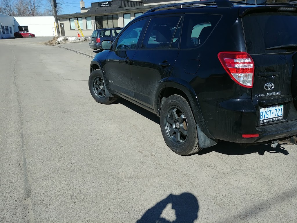 Julians Garage | 1898 Mattawa Ave, Mississauga, ON L4X 1K1, Canada | Phone: (905) 279-5858