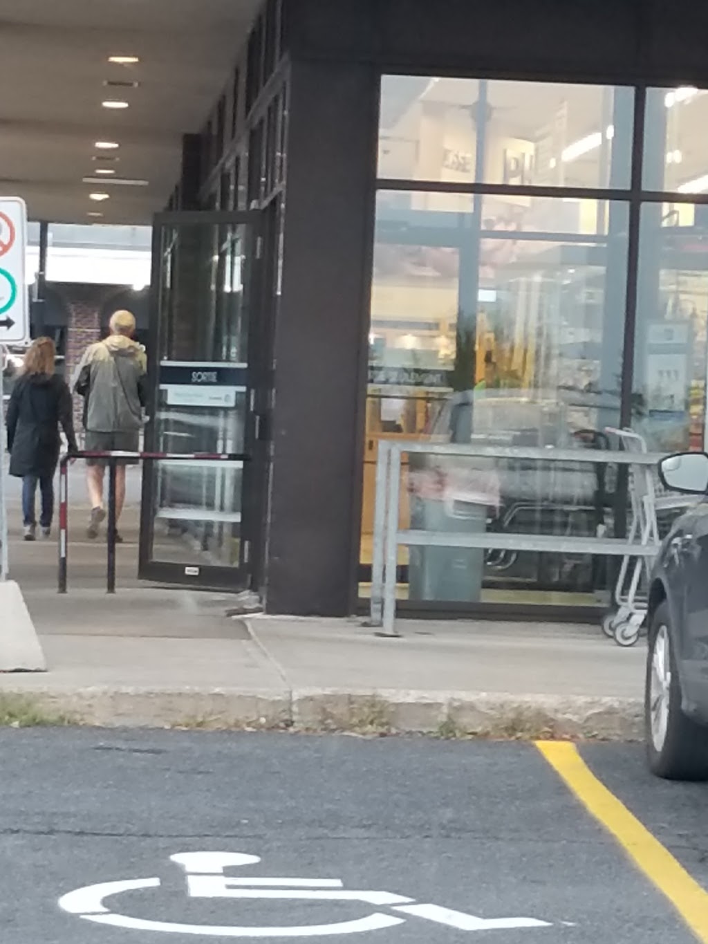 PJC Jean Coutu | 12 Boulevard Clairevue O, Saint-Bruno-de-Montarville, QC J3V 1P8, Canada | Phone: (450) 653-1528