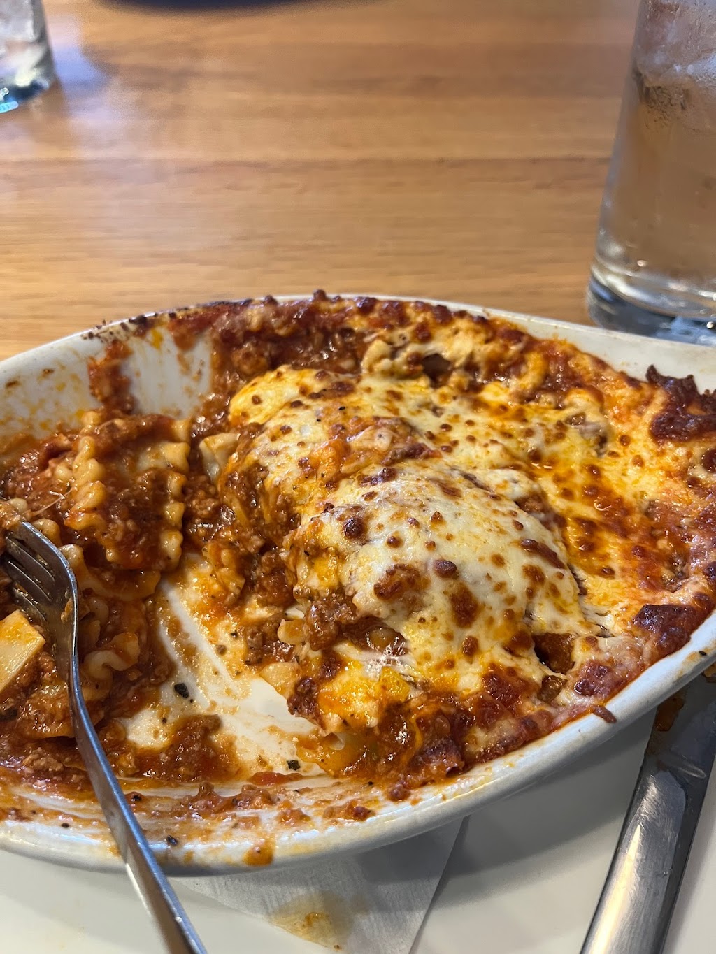 Tomassos Italian Grille | 35 Front St, Trenton, ON K8V 4N3, Canada | Phone: (613) 392-1266