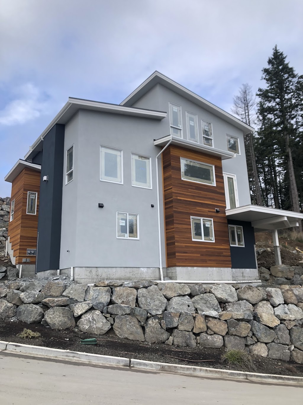Green Island Painting | 3351 Turnstone Dr, Victoria, BC V9C 0B4, Canada | Phone: (250) 418-5773