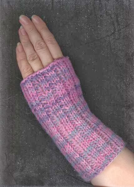 Kreative Knits by Liona Jollota | Artists Quarter Gallery & Studios, 2594 Agricola St Studio 2, Halifax, NS B3K 4C6, Canada | Phone: (902) 499-9701