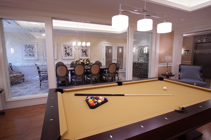 Delmanor Glen Abbey | 1459 Nottinghill Gate, Oakville, ON L6M 4W1, Canada | Phone: (905) 469-3232