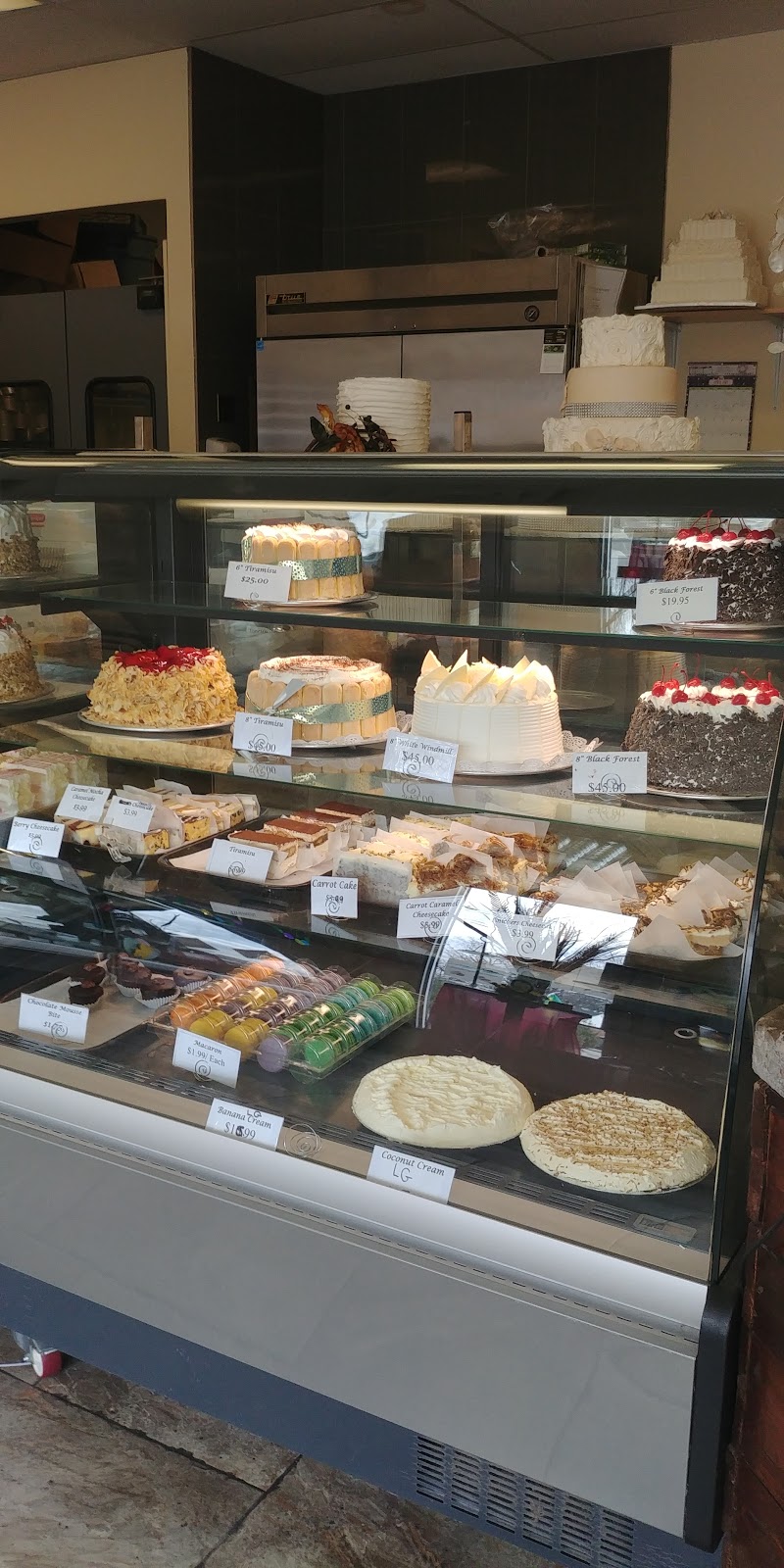 The Pastry Place & Bake Shop | 3392 Dougall Ave, Windsor, ON N9E 1S6, Canada | Phone: (519) 915-9939