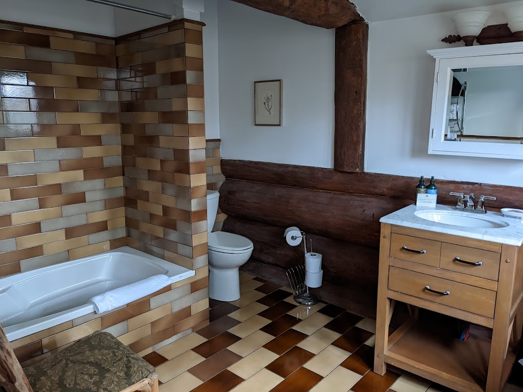 Trout Point Lodge | 189 Trout Point Rd, East Kemptville, NS B5A 5X9, Canada | Phone: (902) 761-2142
