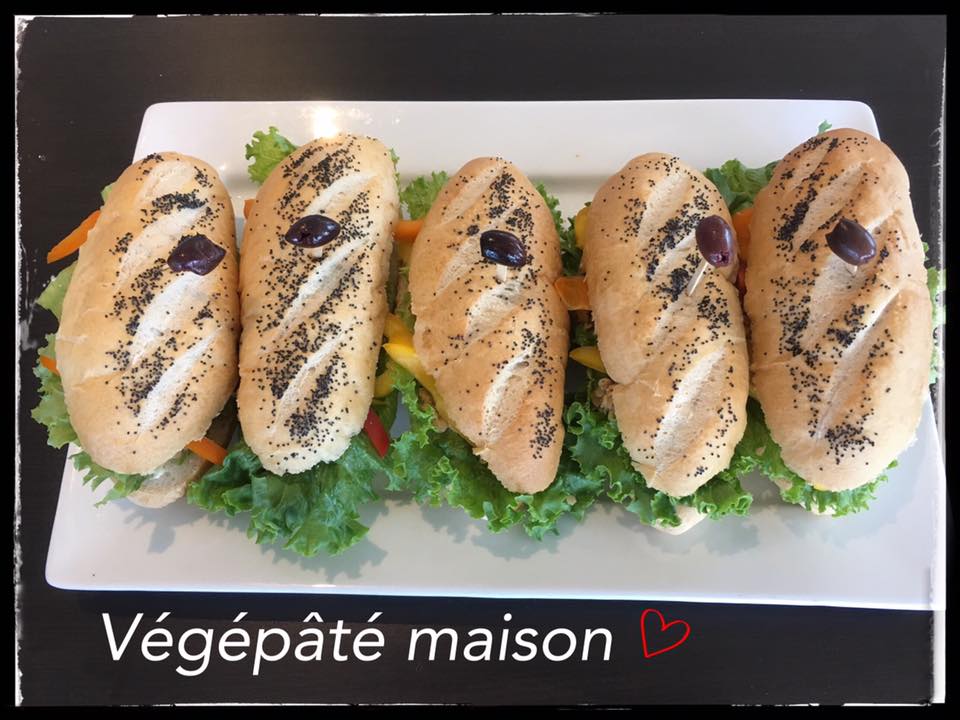 Café Pain Voyageur | 369 Rue King E, Sherbrooke, QC J1G 1A8, Canada | Phone: (819) 566-1111