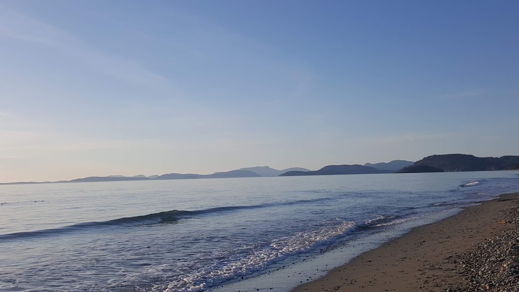 Morans Beach County Park | 899 Powell Rd, Oak Harbor, WA 98277, USA | Phone: (360) 679-7331