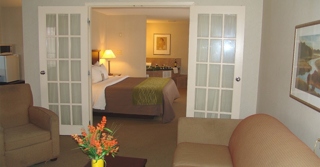 Comfort Inn & Suites | 210 Essa Rd, Barrie, ON L4N 3L1, Canada | Phone: (705) 721-1122