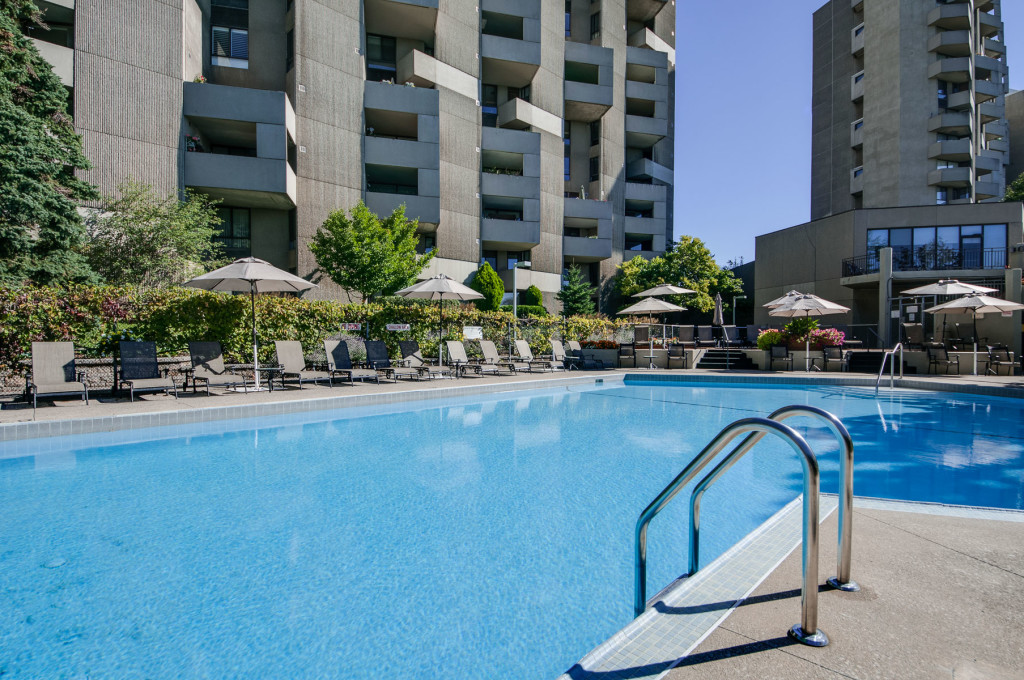 The Masters Condominiums | 288 Mill Rd, Etobicoke, ON M9C 4X7, Canada | Phone: (416) 622-0318