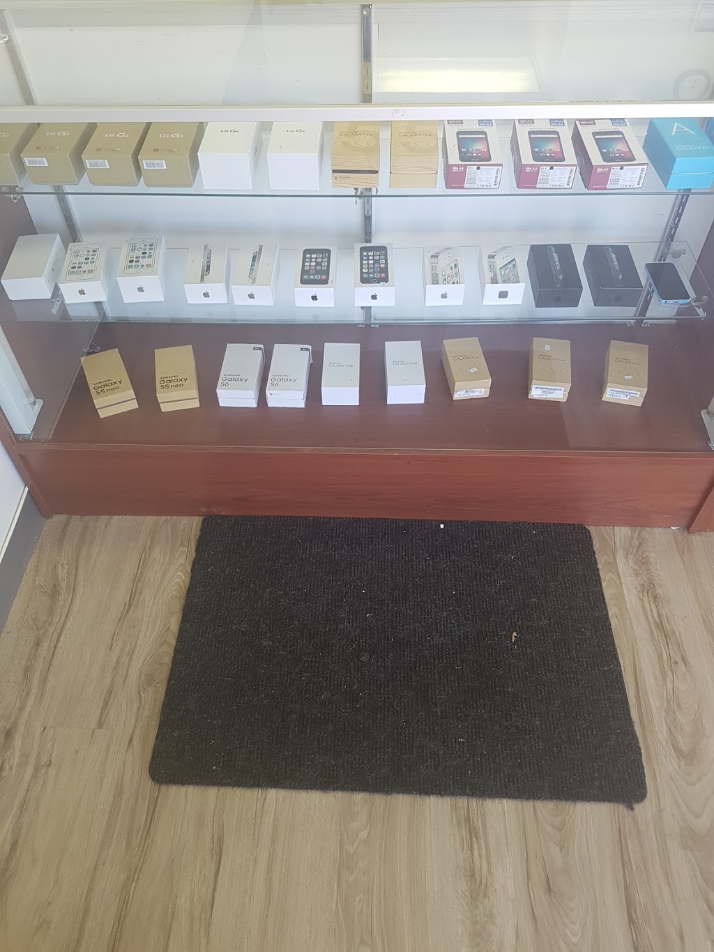 The Cell Shoppe | electronics store | 6102 172 St NW, Edmonton, AB T6M 1G9, Canada | 5878096029 OR +1 587-809-6029